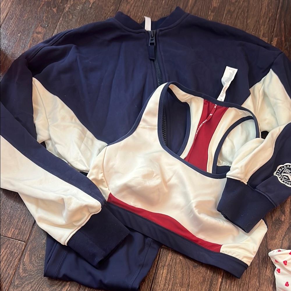 Navy and Cream Fabletics 3 piece set sz M